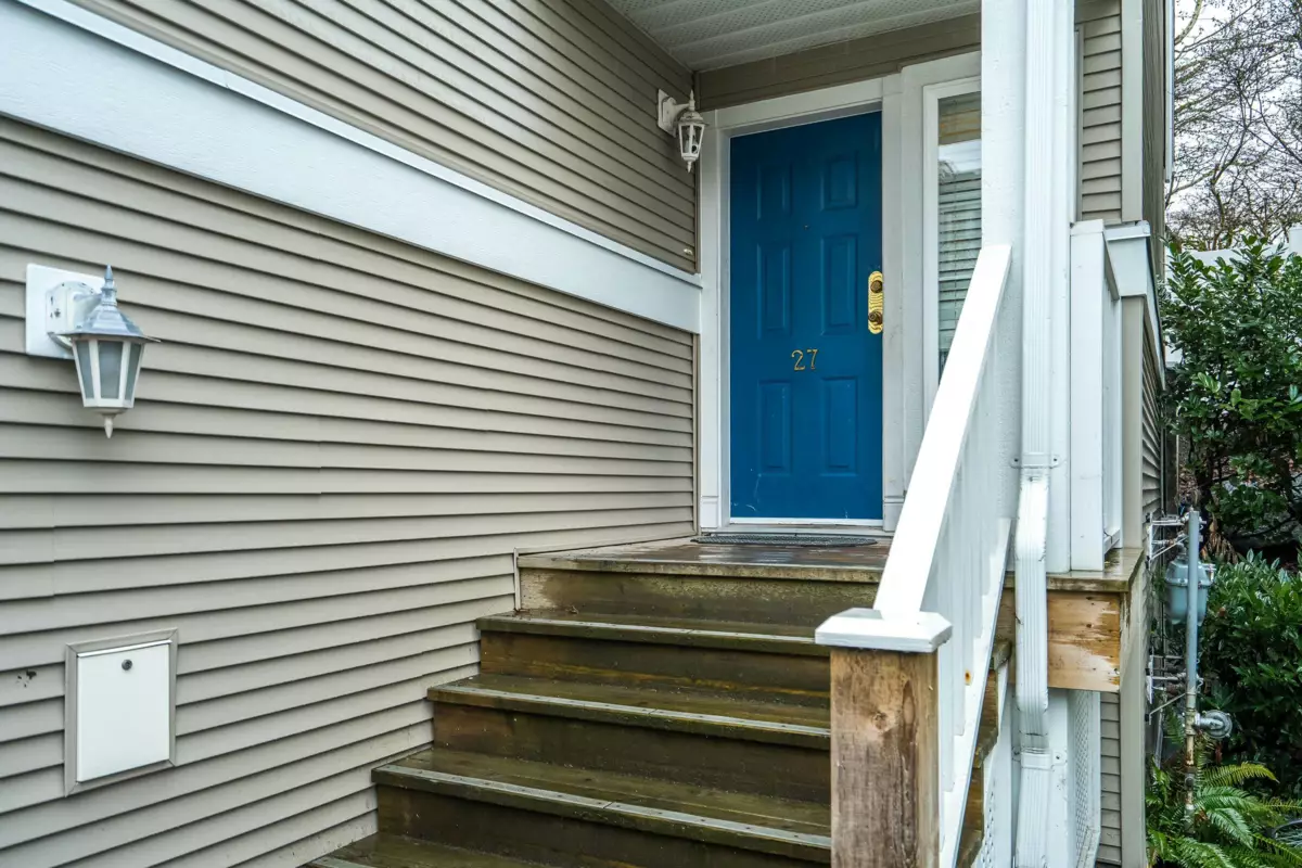 Dining Area Photo of 27 8890 Walnut Grove Drive, Langley, BC