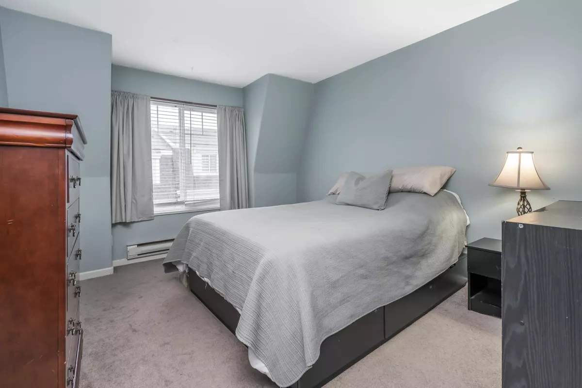 Entry Foyer Photo of 27 8890 Walnut Grove Drive, Langley, BC