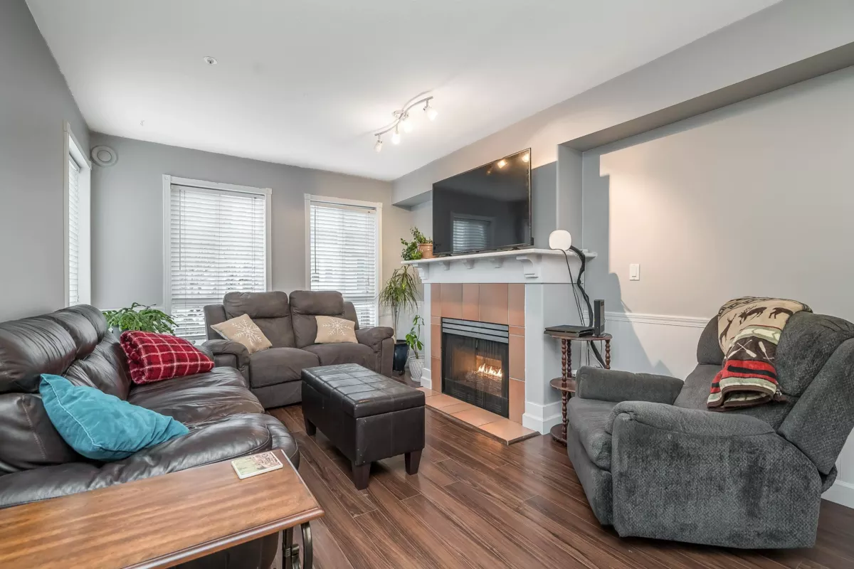 Primary Bathroom Photo of 27 8890 Walnut Grove Drive, Langley, BC