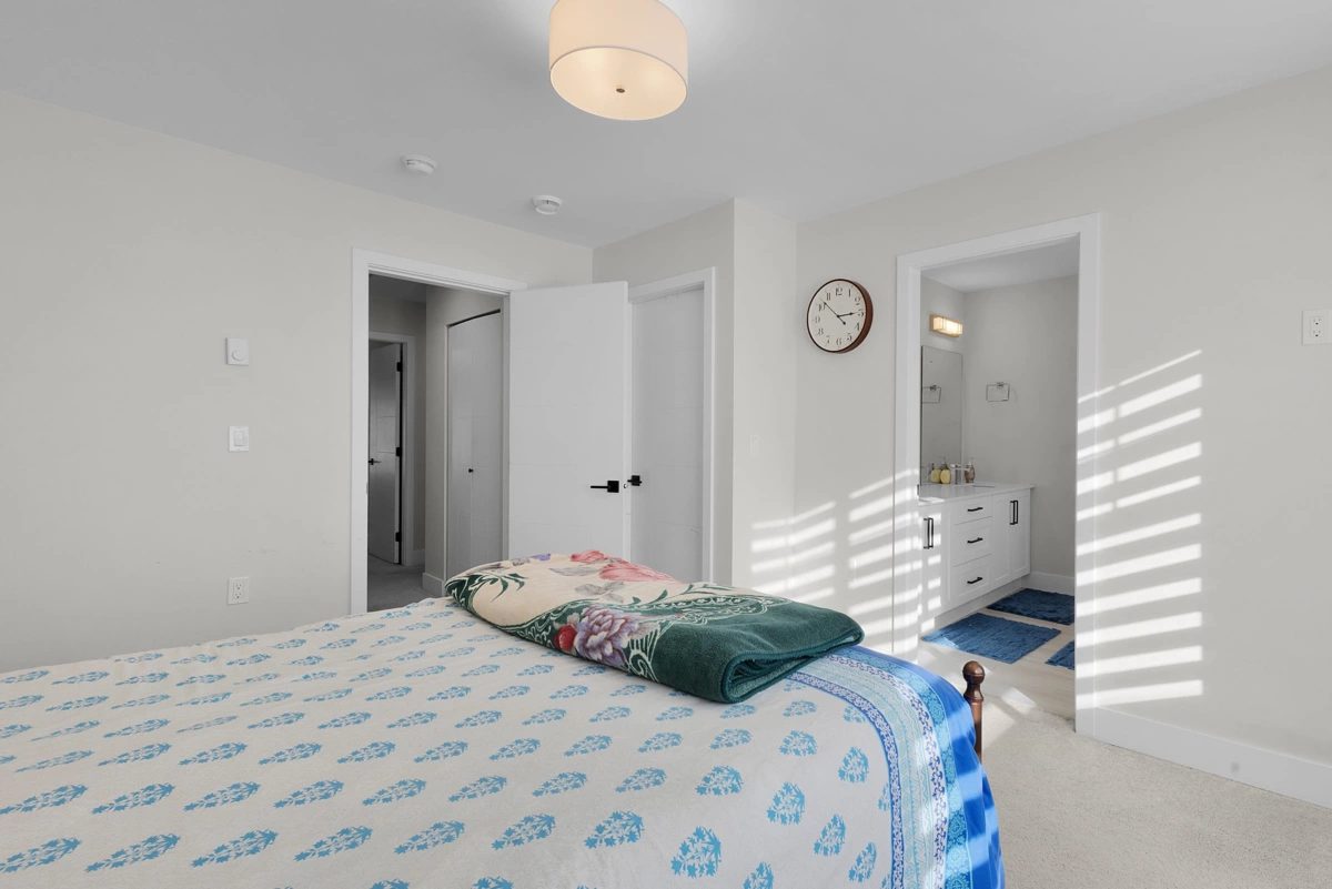 Entry Foyer Photo of 13 2033 Mckenzie Road, Abbotsford, BC