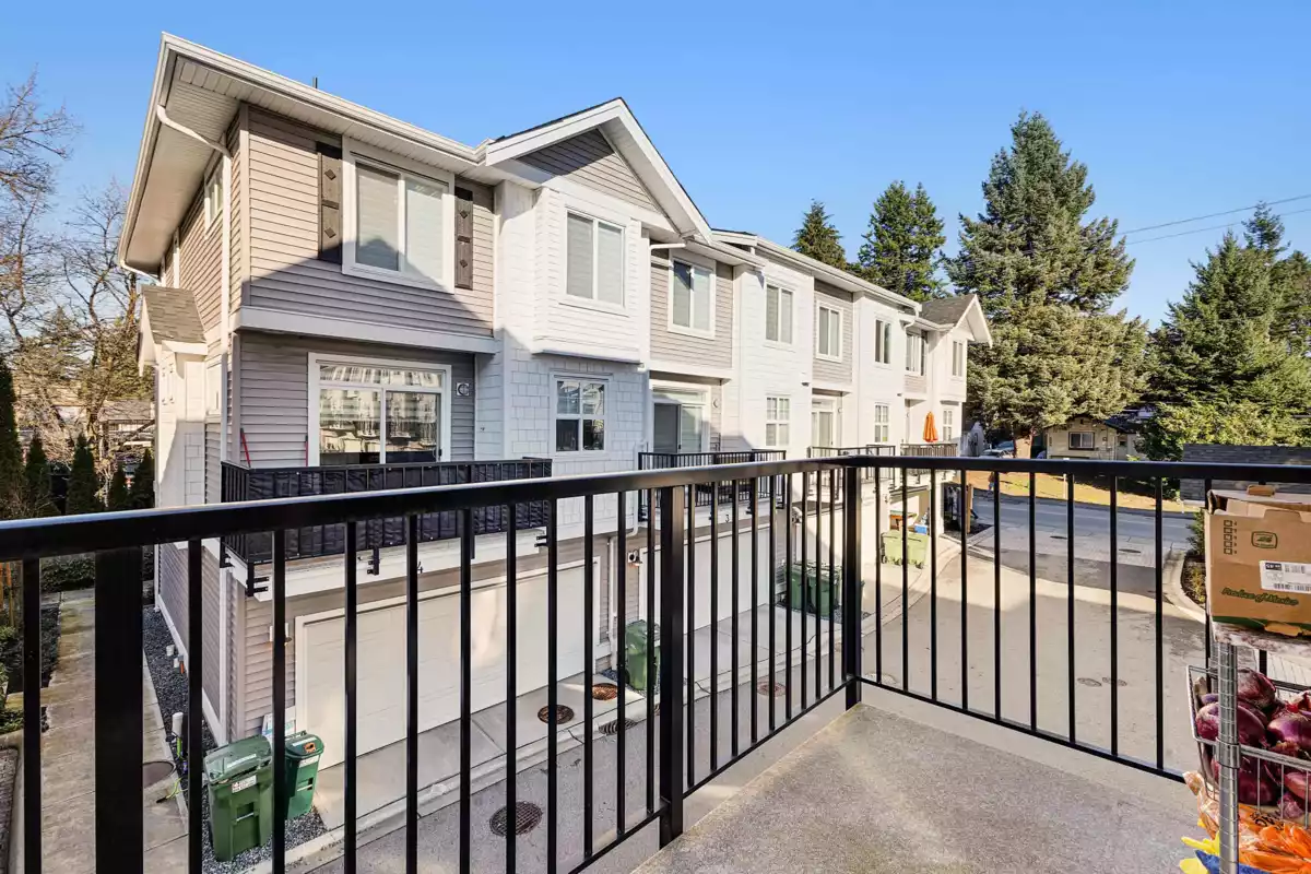 Walk-In Closet Photo of 13 2033 Mckenzie Road, Abbotsford, BC