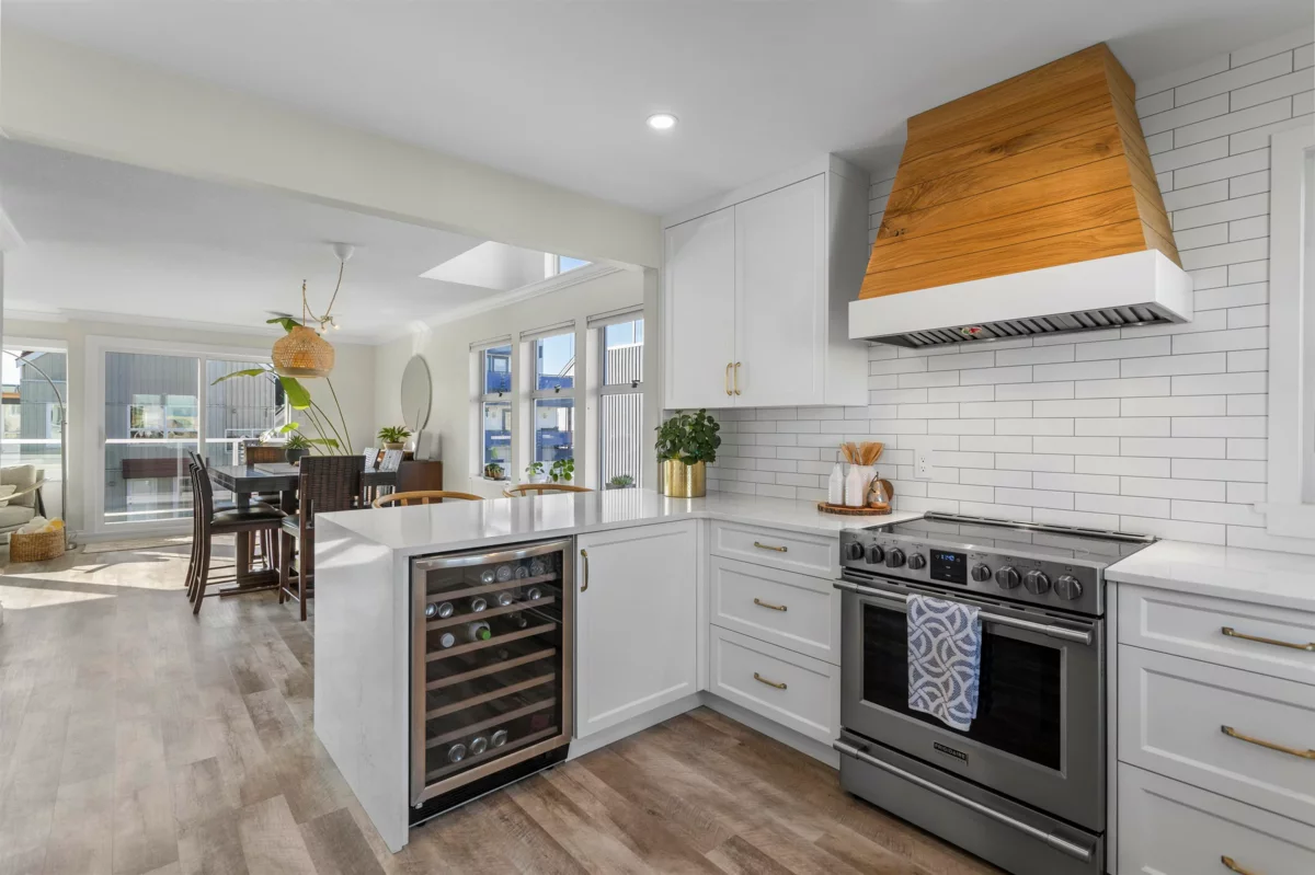 Dining Area Photo of 10 3459 W River Road, Ladner, BC