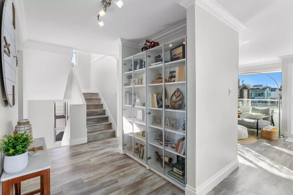 Guest Bathroom Photo of 10 3459 W River Road, Ladner, BC