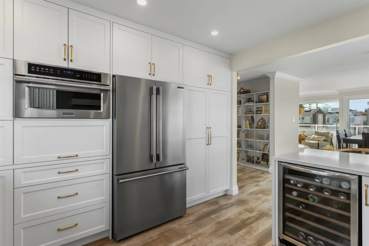 Kitchen Photo of 10 3459 W River Road, Ladner, BC