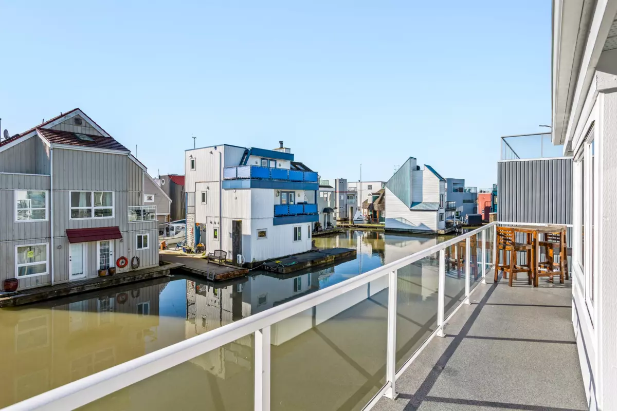 Mudroom Photo of 10 3459 W River Road, Ladner, BC