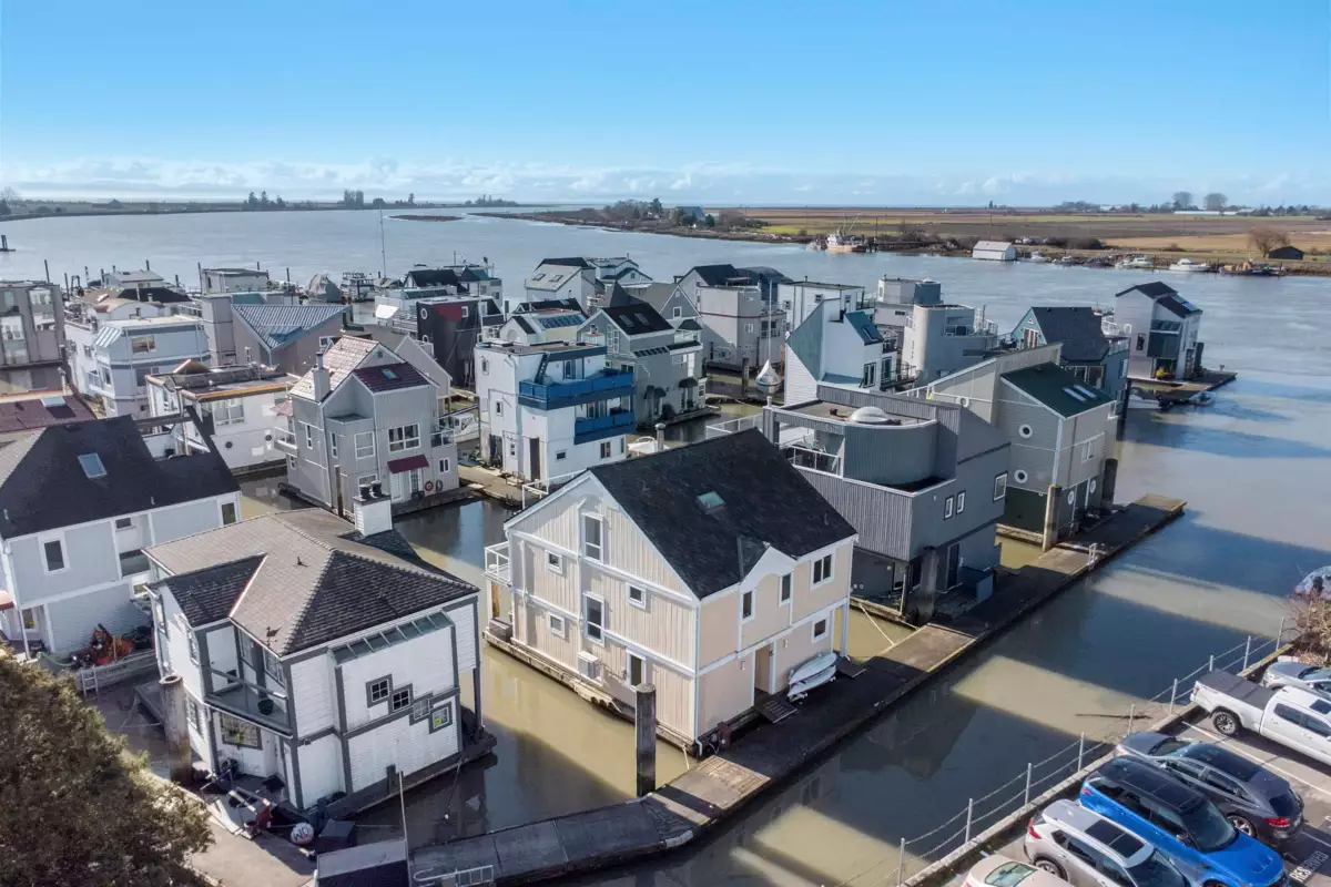 Pantry Photo of 10 3459 W River Road, Ladner, BC