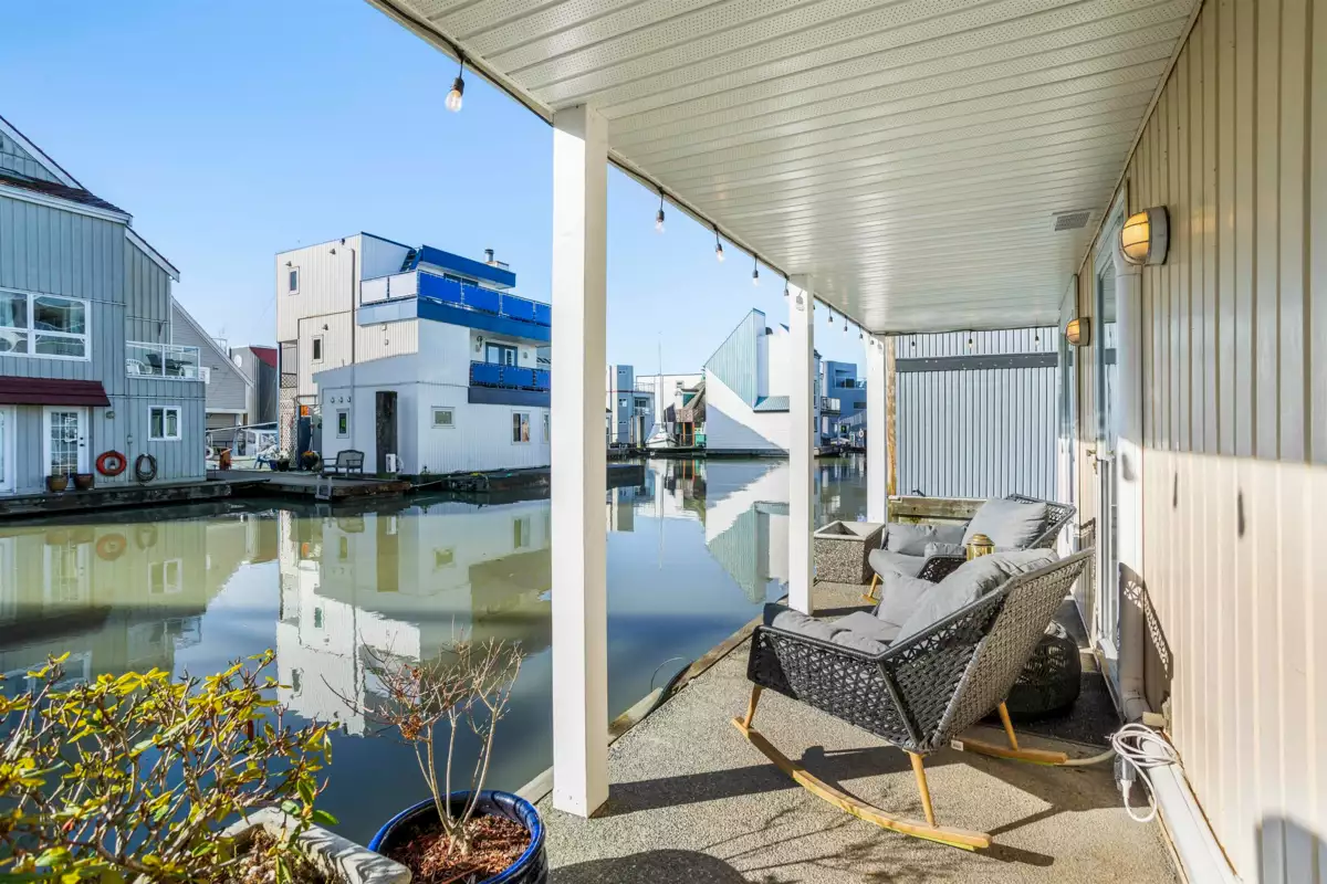 Powder Room Photo of 10 3459 W River Road, Ladner, BC