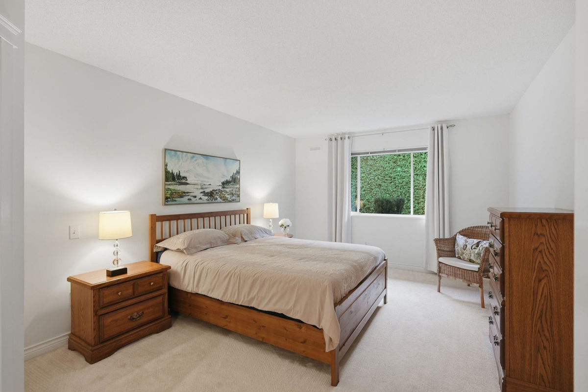 Guest Bathroom Photo of 123 9012 Walnut Grove Drive, Langley, BC