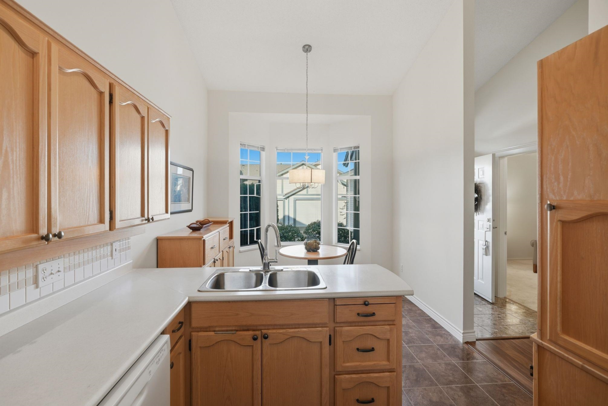 Primary Bathroom Photo of 123 9012 Walnut Grove Drive, Langley, BC