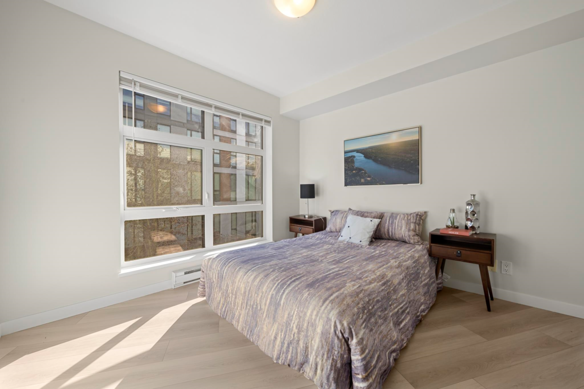 Entry Foyer Photo of 310 15168 19 Avenue, Surrey, BC