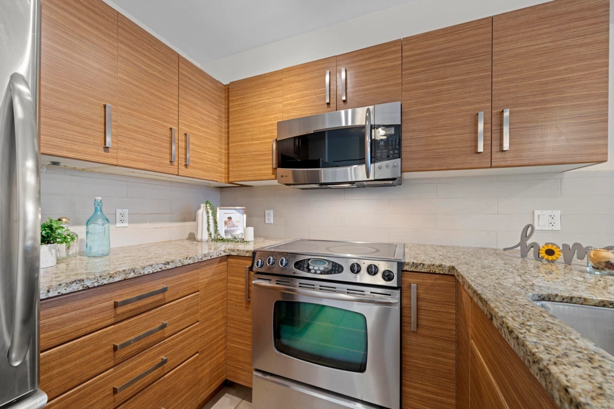 Powder Room Photo of 310 15168 19 Avenue, Surrey, BC