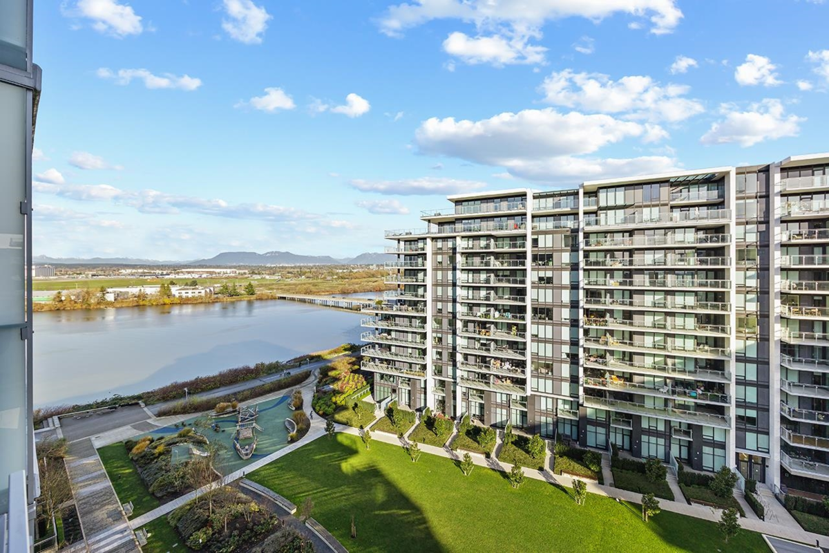 Front Yard Photo of 1004 6633 Pearson Way, Richmond, BC