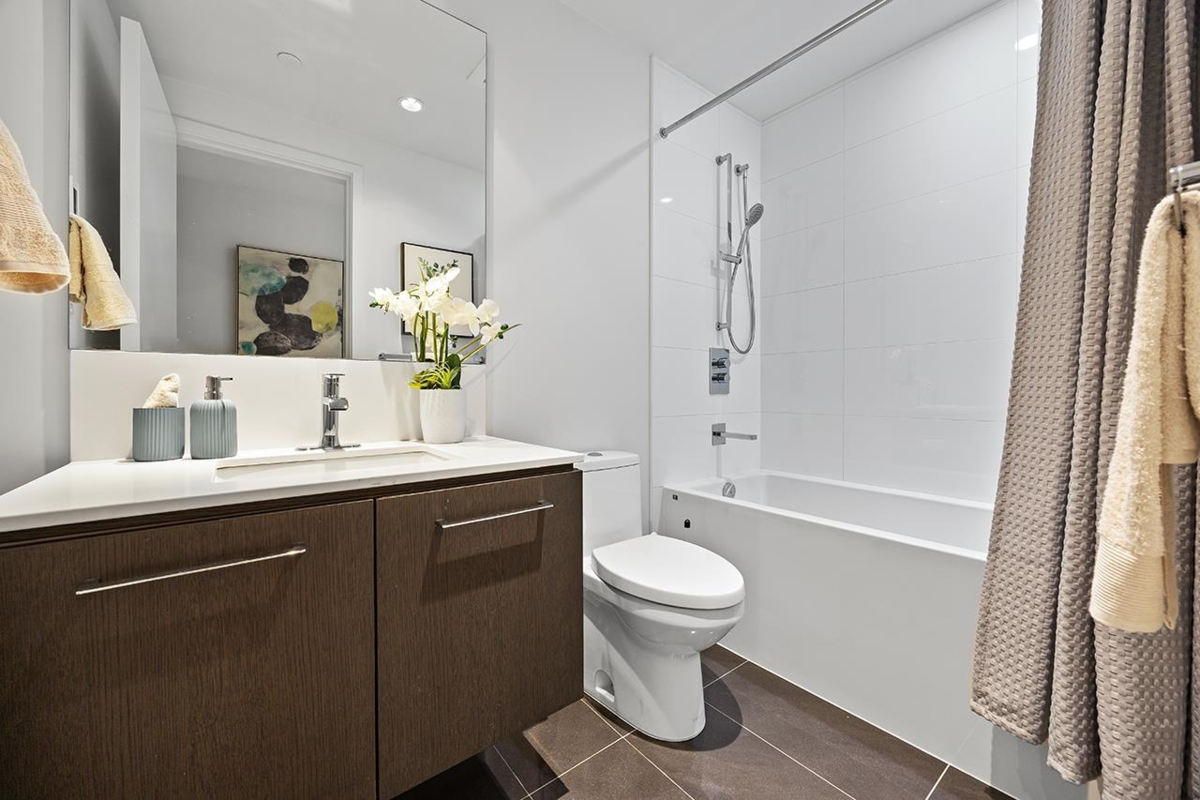 Kitchen Island Photo of 1004 6633 Pearson Way, Richmond, BC