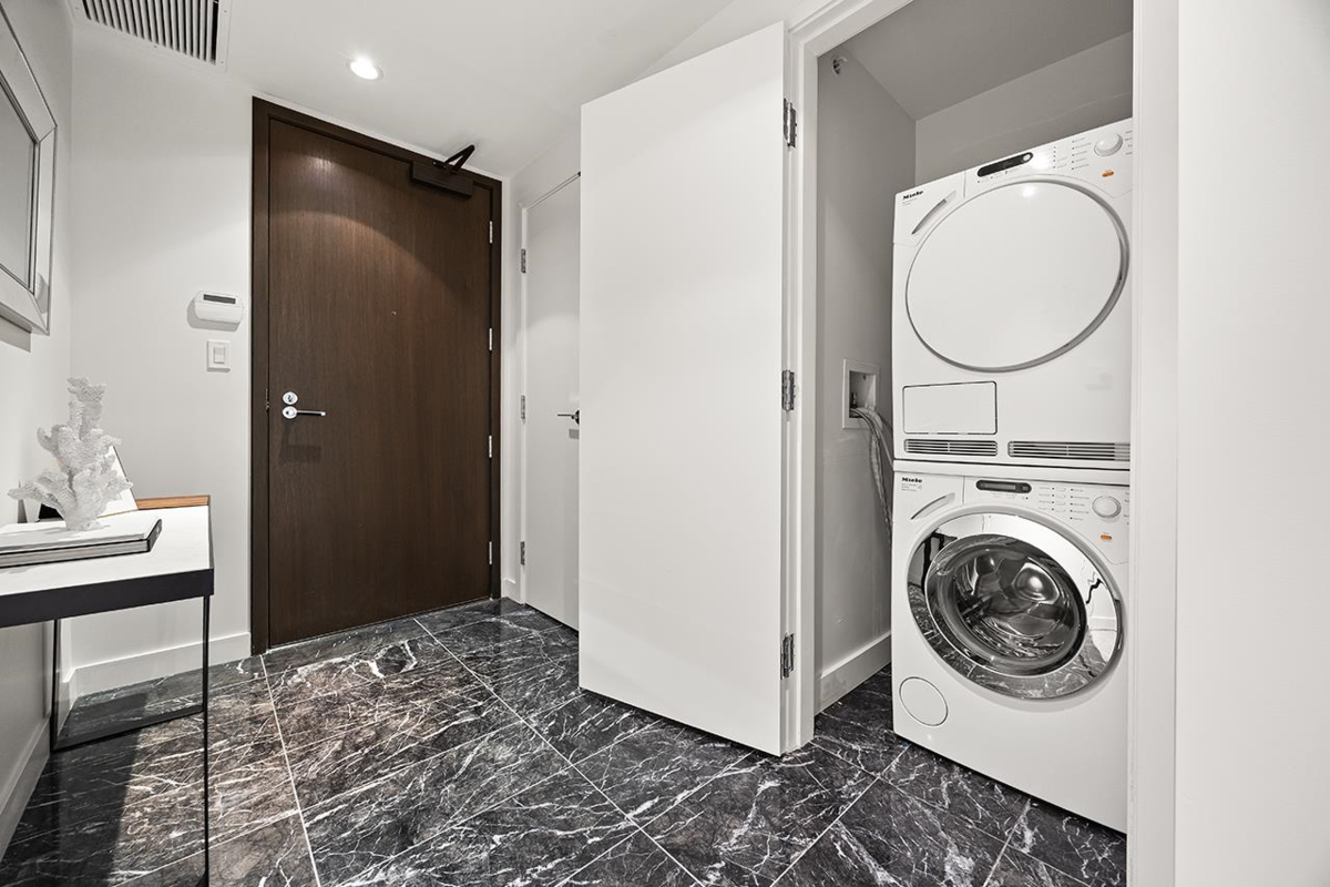 Kitchen Photo of 1004 6633 Pearson Way, Richmond, BC