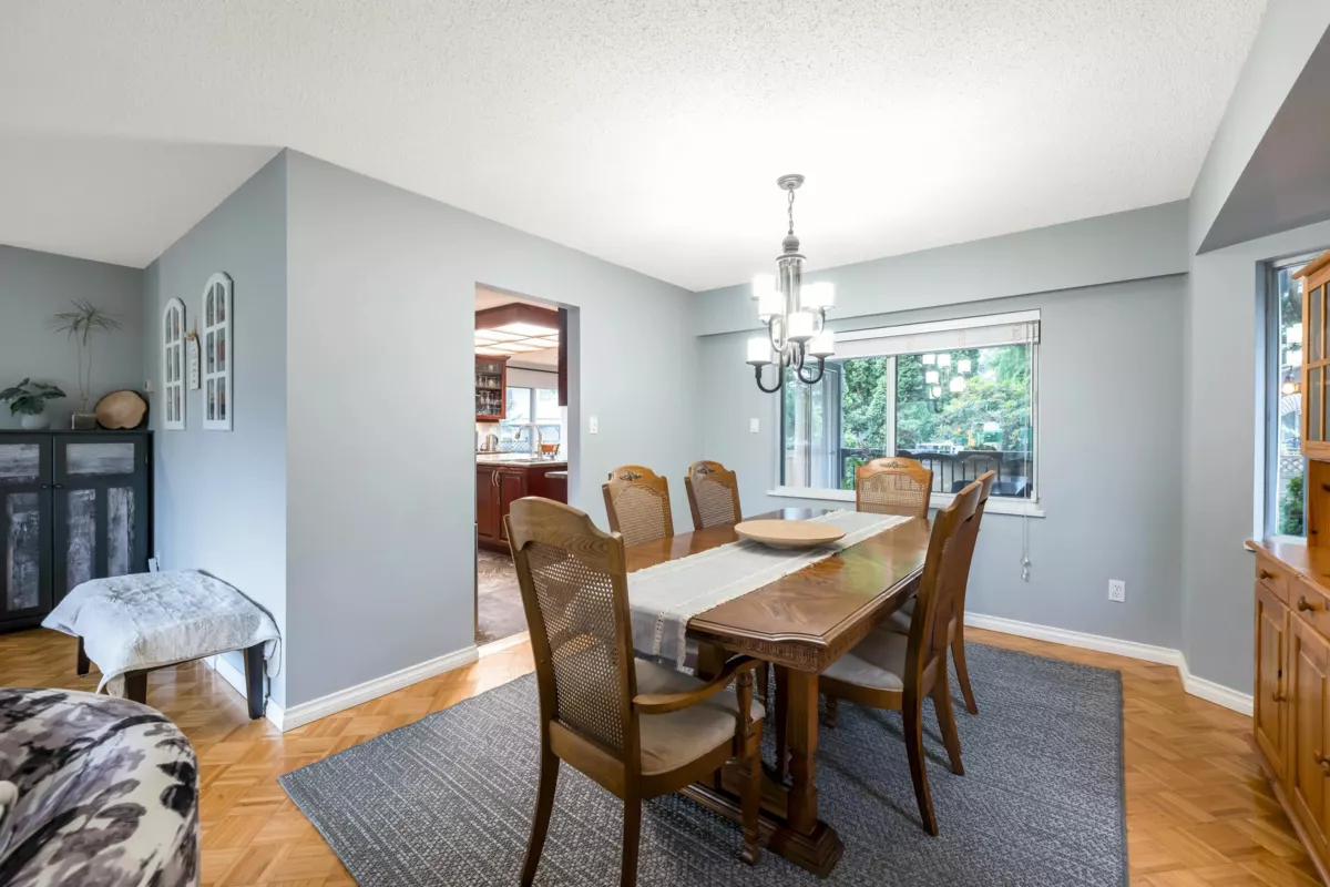 Kitchen Island Photo of 11874 90a Avenue, Delta, BC