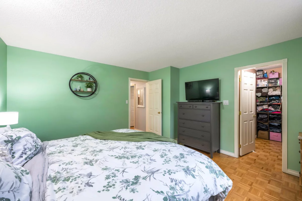 Powder Room Photo of 11874 90a Avenue, Delta, BC