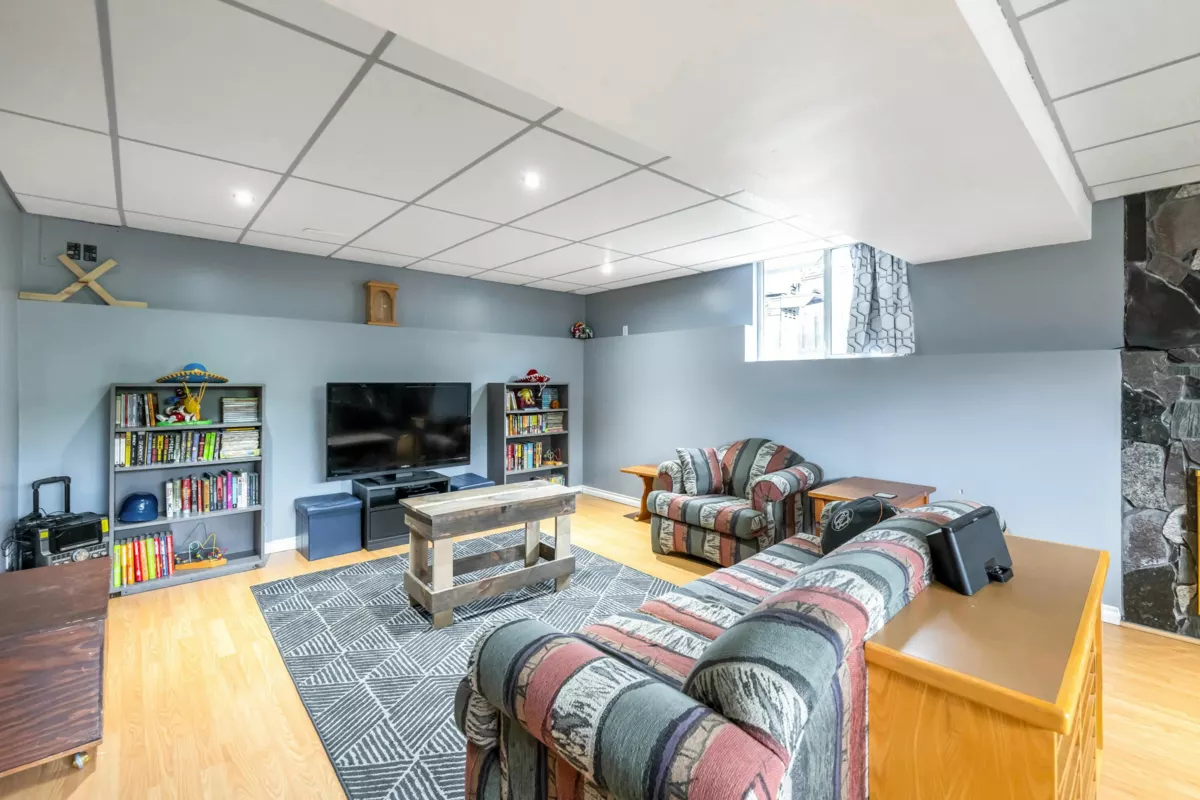 Swimming Pool Photo of 11874 90a Avenue, Delta, BC