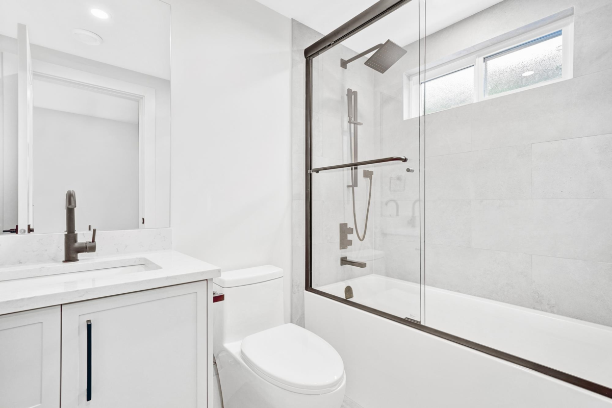 Backyard Photo of 12660 14b Avenue, Surrey, BC