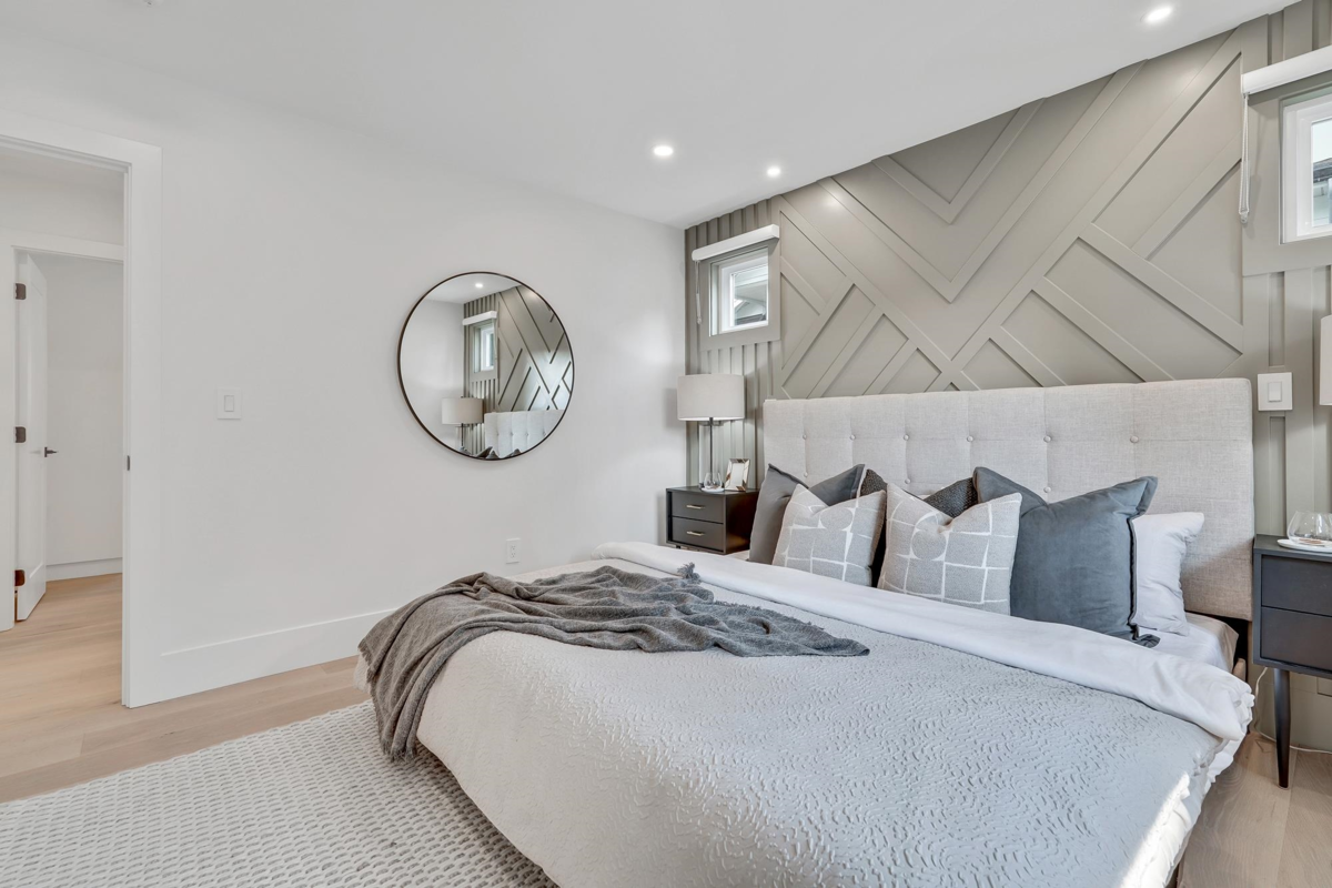 Laundry Room Photo of 12660 14b Avenue, Surrey, BC