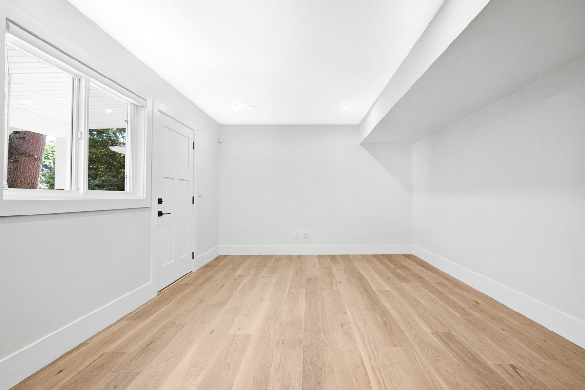 Swimming Pool Photo of 12660 14b Avenue, Surrey, BC