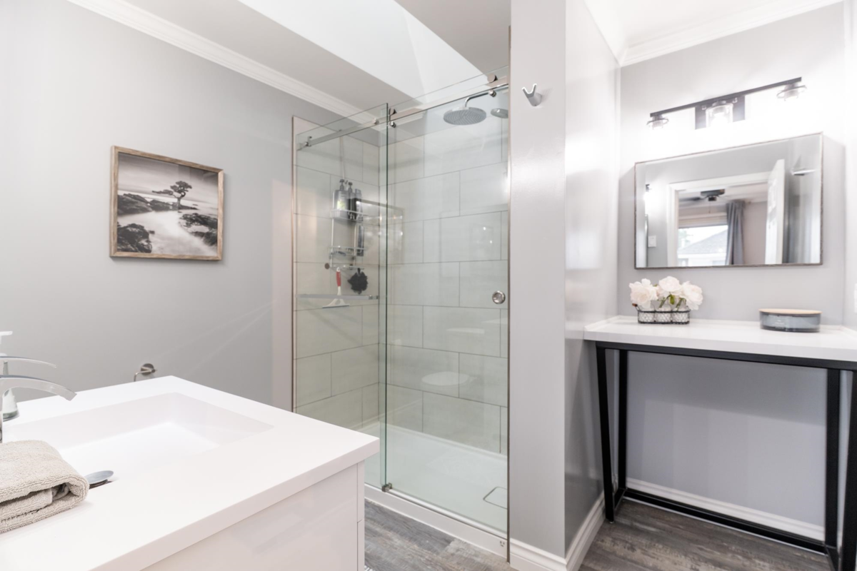 Guest Bathroom Photo of 7 6280 48a Avenue, Delta, BC