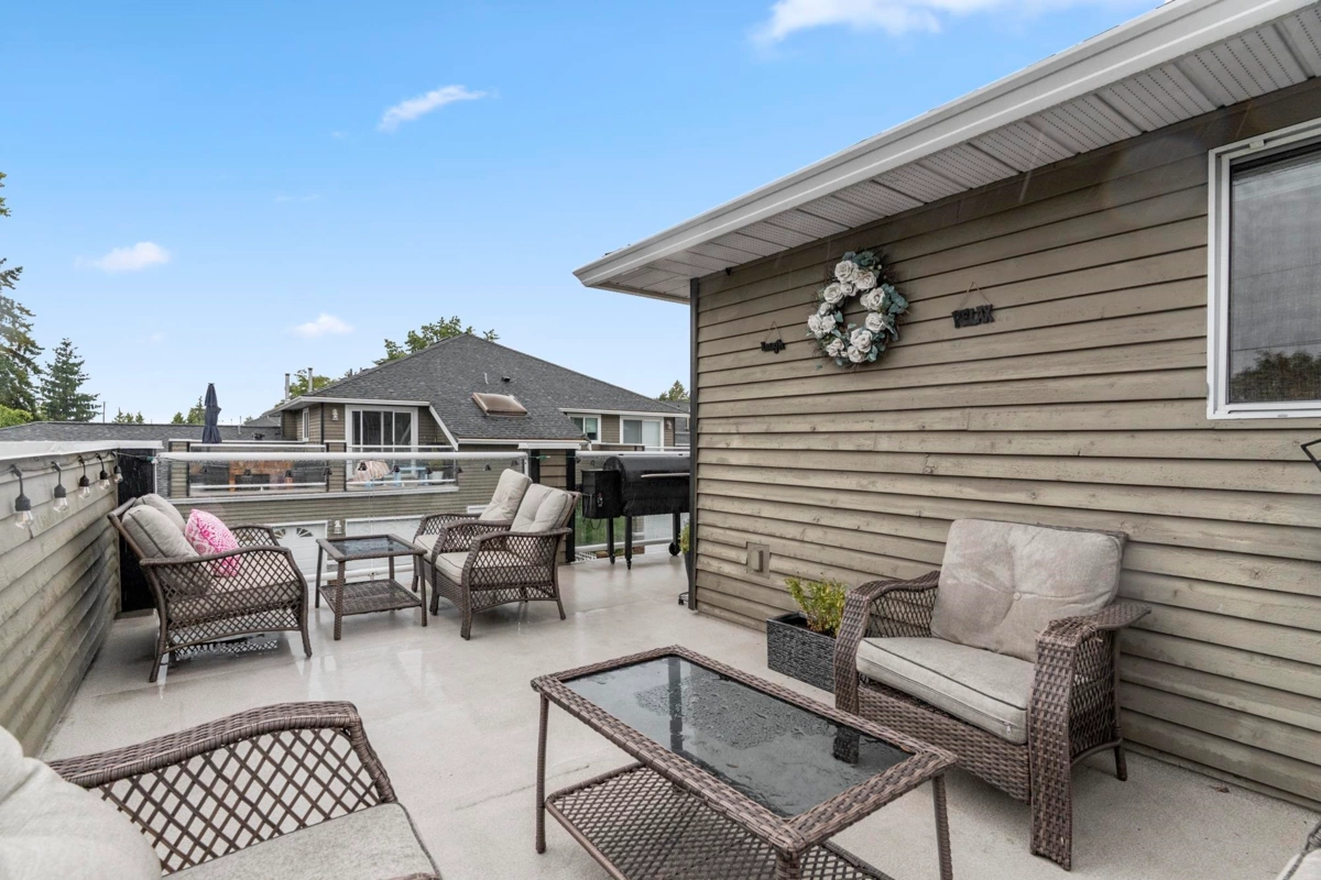 Hallway Photo of 7 6280 48a Avenue, Delta, BC