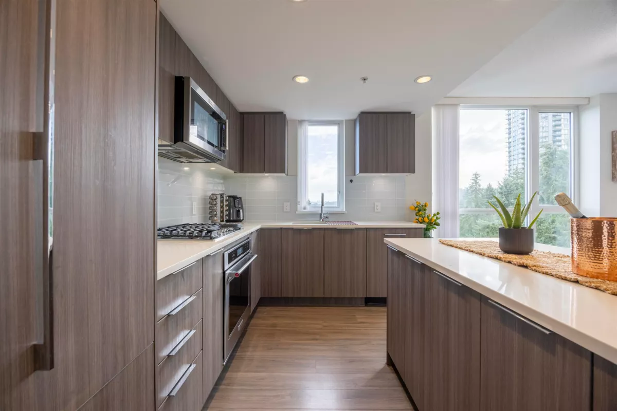 Family Room Photo of 1204 3096 Windsor Gate, Coquitlam, BC