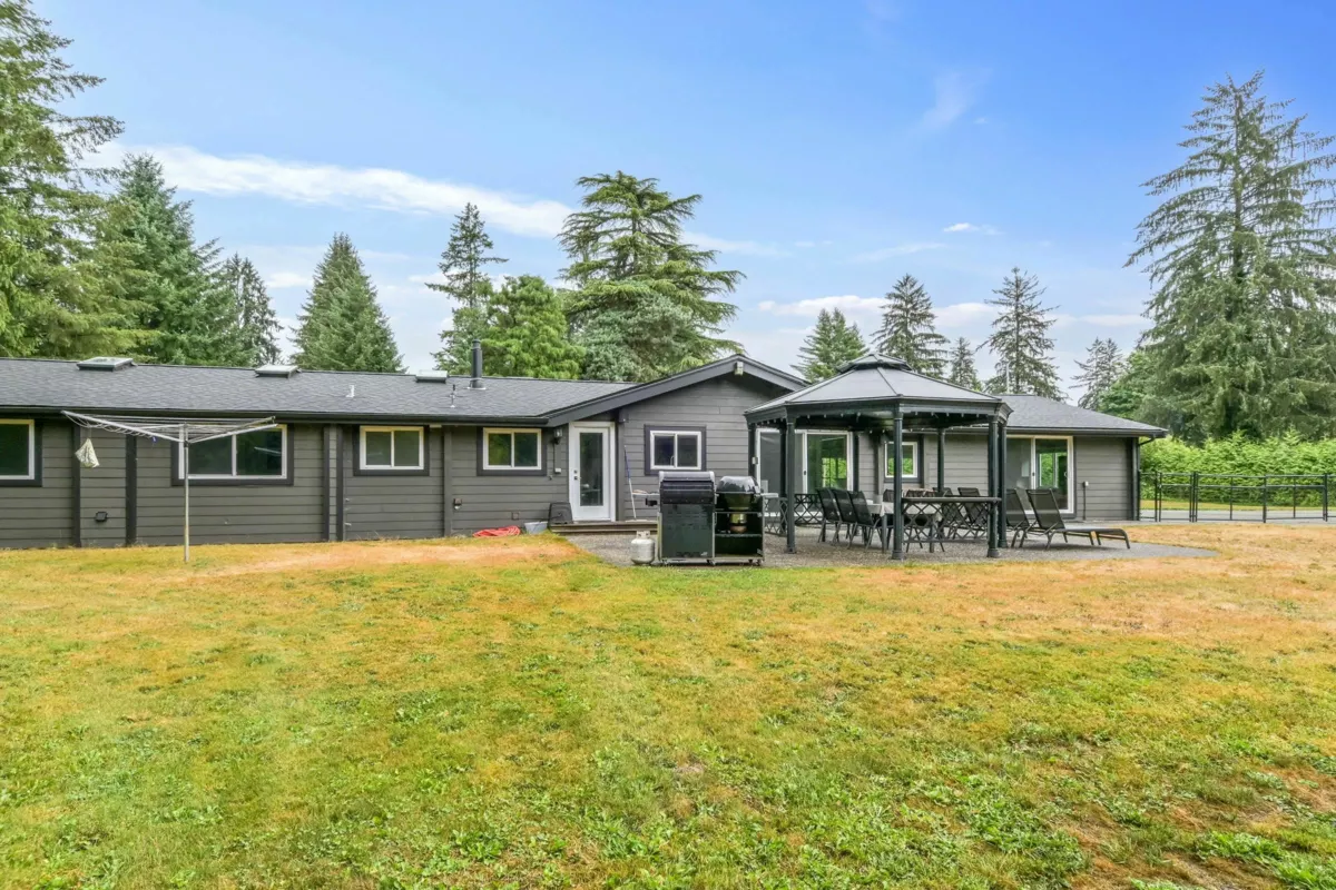 Laundry Room Photo of 22948 132 Avenue, Maple Ridge, BC