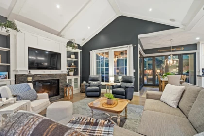 Family Room Photo of 2608 Cedar Drive, Surrey, BC