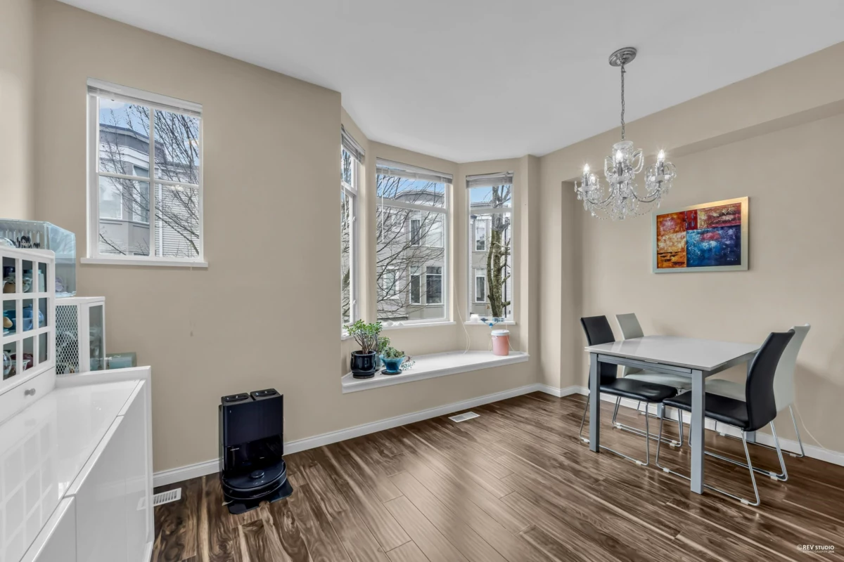 Kitchen Island Photo of 32 6179 No. 1 Road, Richmond, BC