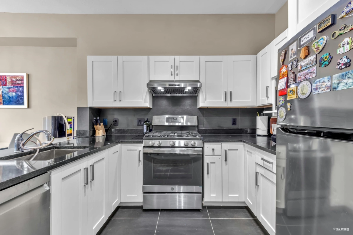 Kitchen Photo of 32 6179 No. 1 Road, Richmond, BC