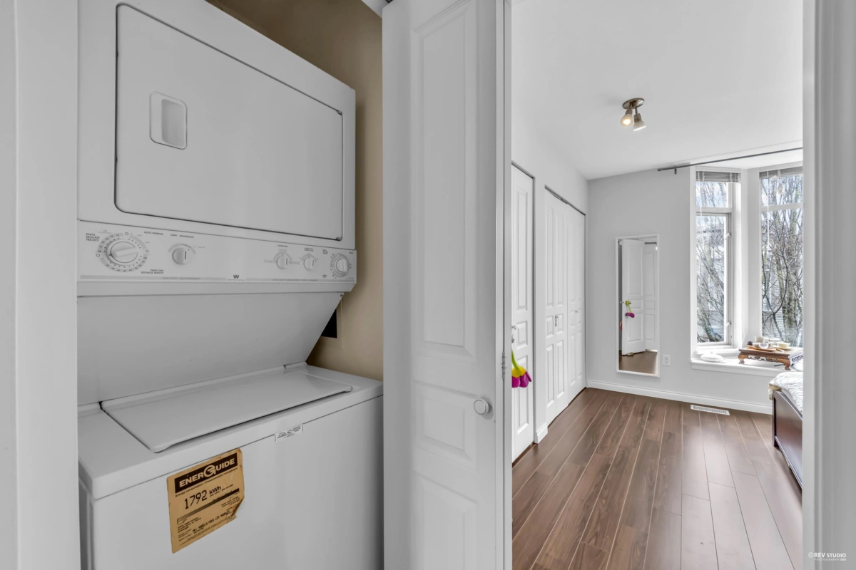 Powder Room Photo of 32 6179 No. 1 Road, Richmond, BC