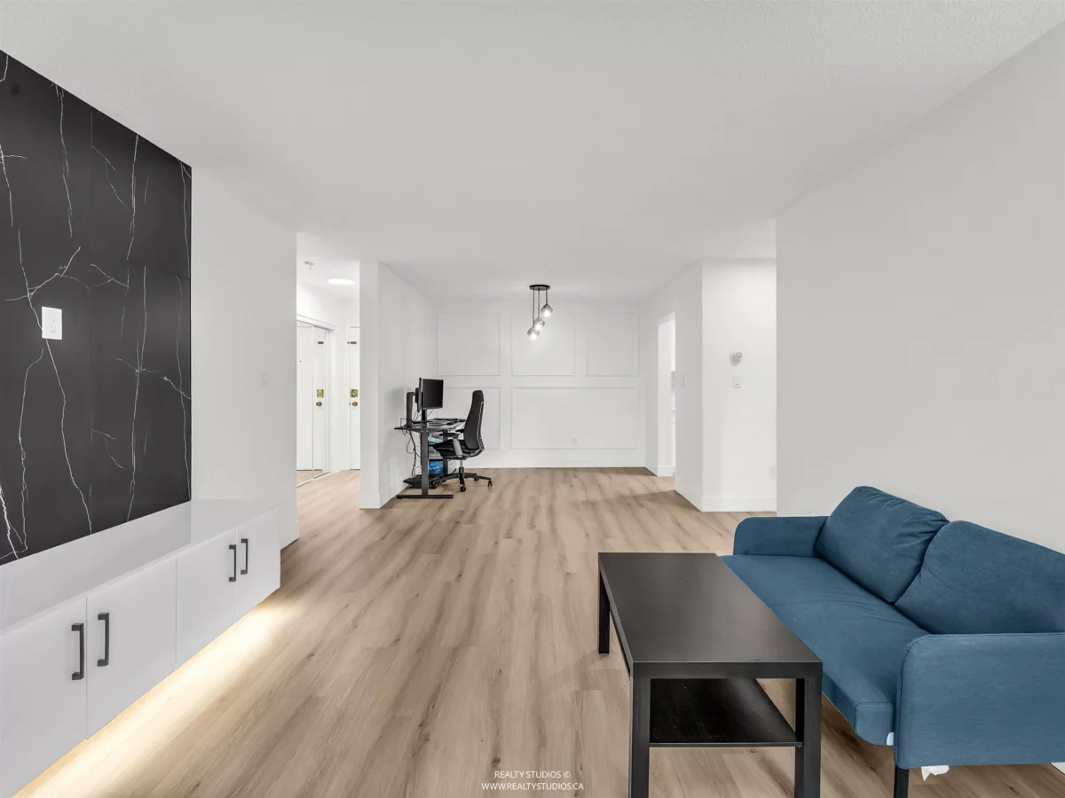 Breakfast Nook Photo of 111 10698 151a Street, Surrey, BC