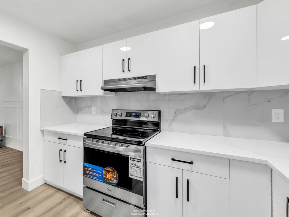 Family Room Photo of 111 10698 151a Street, Surrey, BC