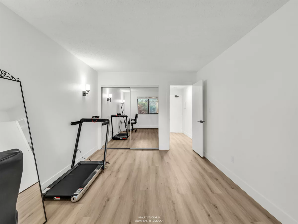 Hallway Photo of 111 10698 151a Street, Surrey, BC