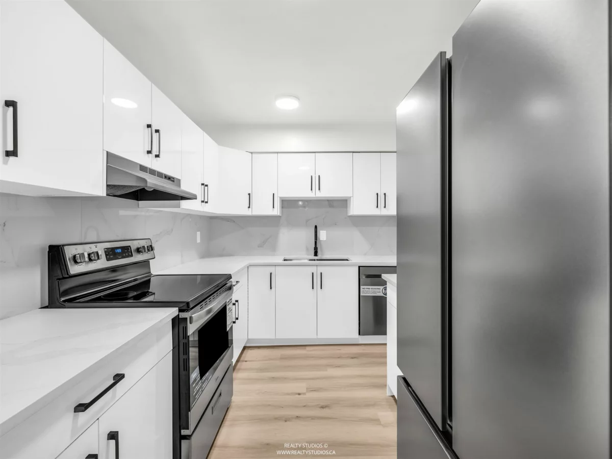 Living Room Photo of 111 10698 151a Street, Surrey, BC