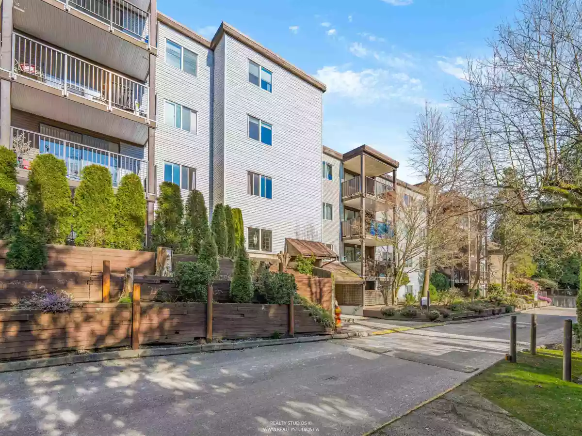 Outdoor Deck Photo of 111 10698 151a Street, Surrey, BC