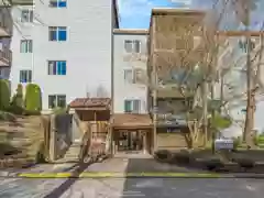 111 10698 151a Street, Surrey, BC