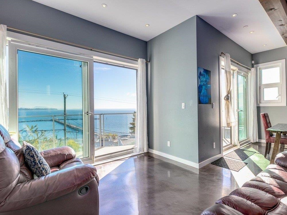 Pantry Photo of 15061 Victoria Avenue, White Rock, BC