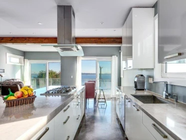 15061 Victoria Avenue, White Rock, BC