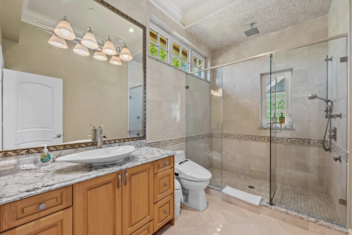 Entry Foyer Photo of 4042 W 34th Avenue, Vancouver, BC