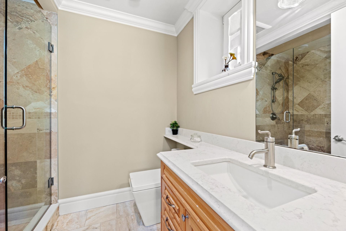 Hot Tub / Spa Photo of 4042 W 34th Avenue, Vancouver, BC