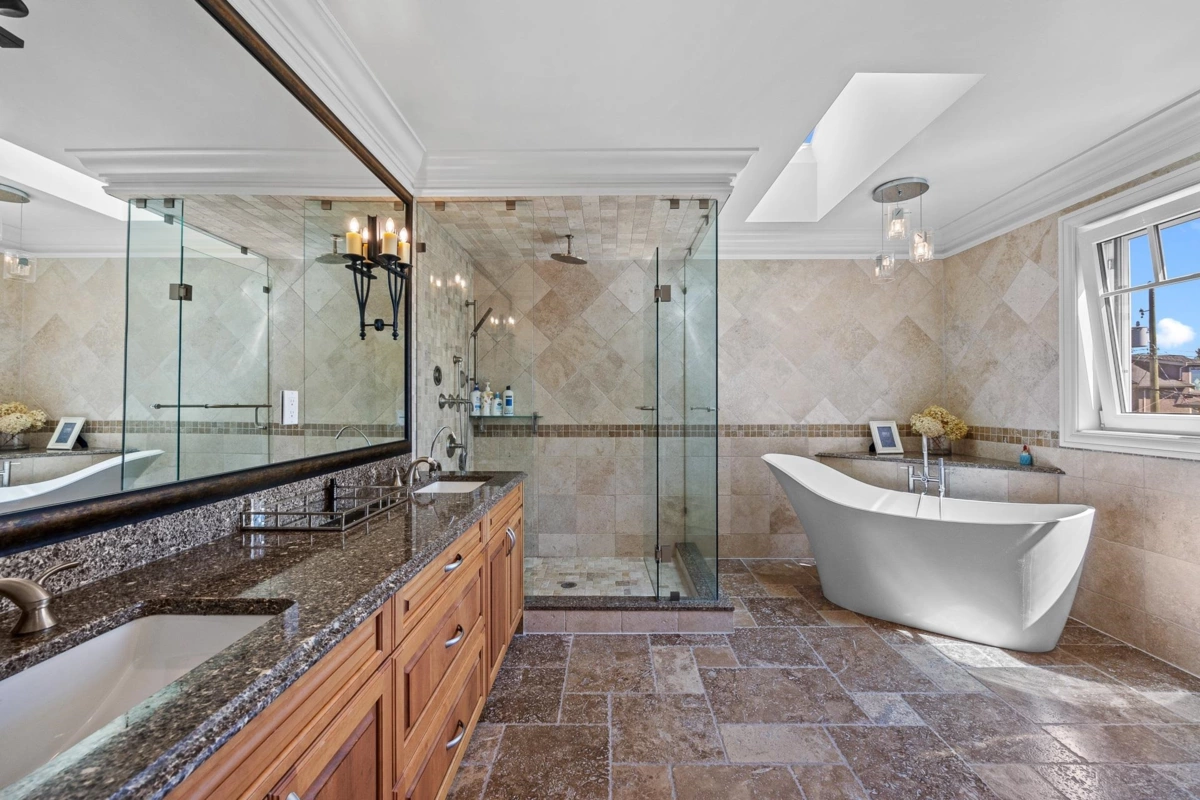 Laundry Room Photo of 4042 W 34th Avenue, Vancouver, BC