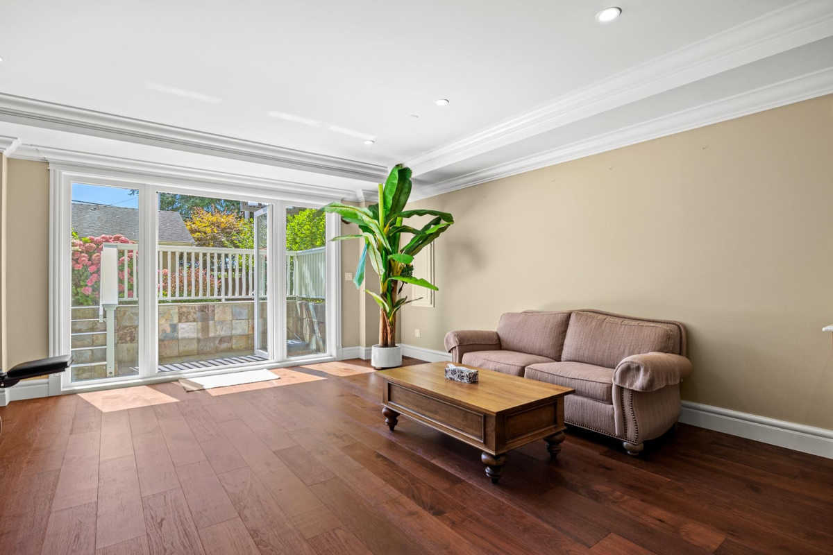 Outdoor Patio Photo of 4042 W 34th Avenue, Vancouver, BC