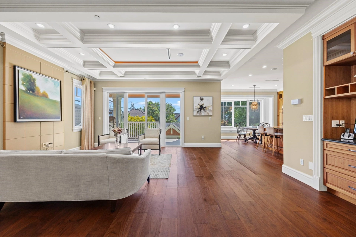 Walk-In Closet Photo of 4042 W 34th Avenue, Vancouver, BC