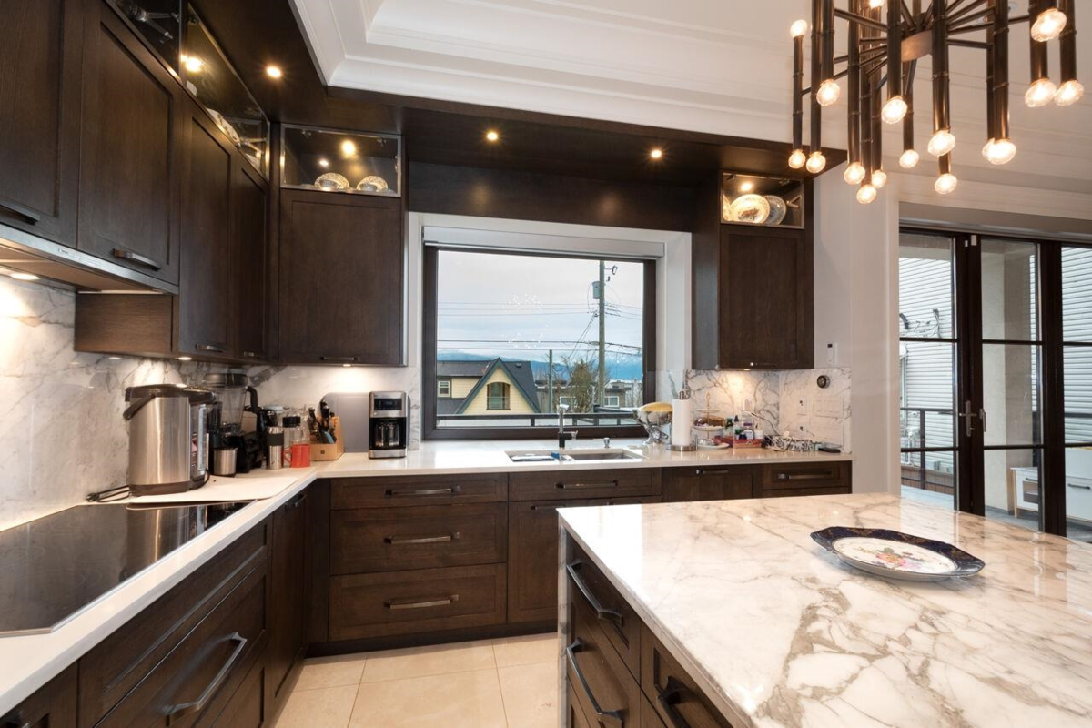 Entry Foyer Photo of 3739 W 24th Avenue, Vancouver, BC