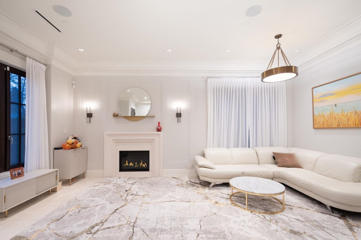 Kitchen Photo of 3739 W 24th Avenue, Vancouver, BC