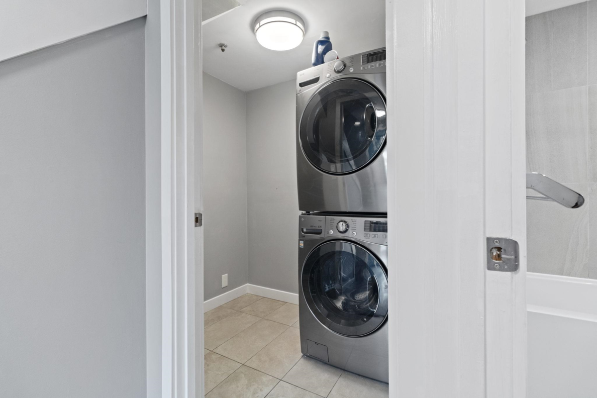 Basement Recreation Room Photo of 13 1355 W 4th Avenue, Vancouver, BC