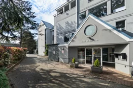13 1355 W 4th Avenue, Vancouver, BC