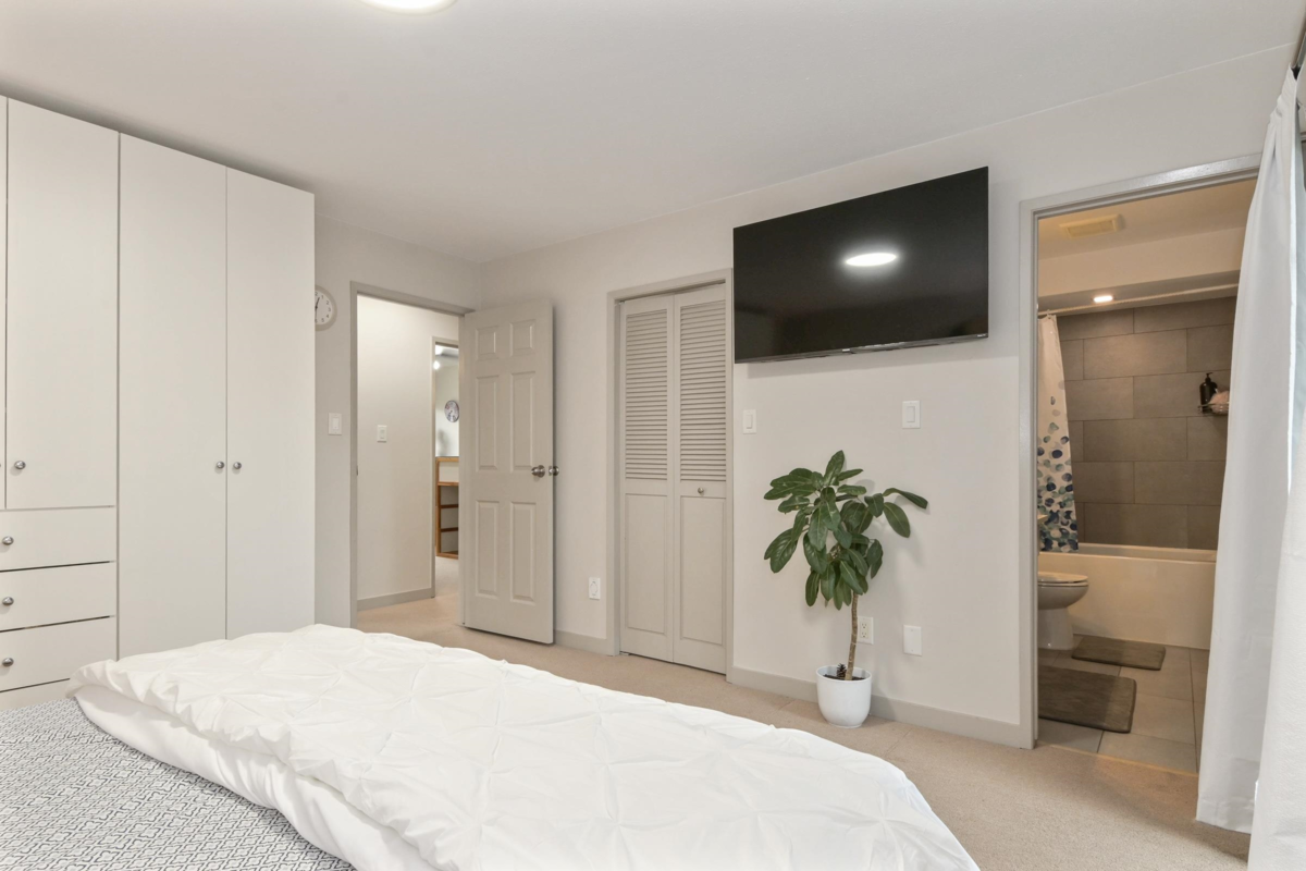 Powder Room Photo of 11658 Hyland Drive, Delta, BC